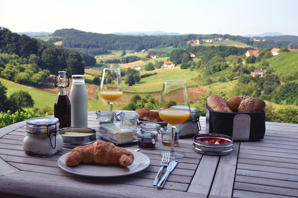 Weingarten-Resort Unterlamm Loipersdorf - Adults Only Екстериор снимка