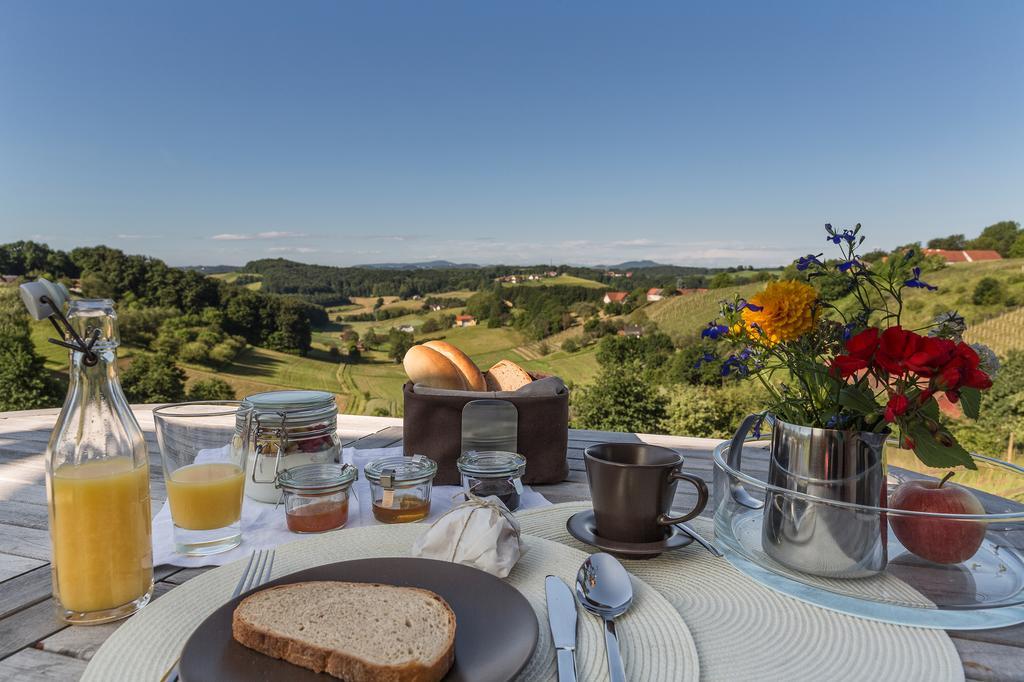 Weingarten-Resort Unterlamm Loipersdorf - Adults Only Екстериор снимка