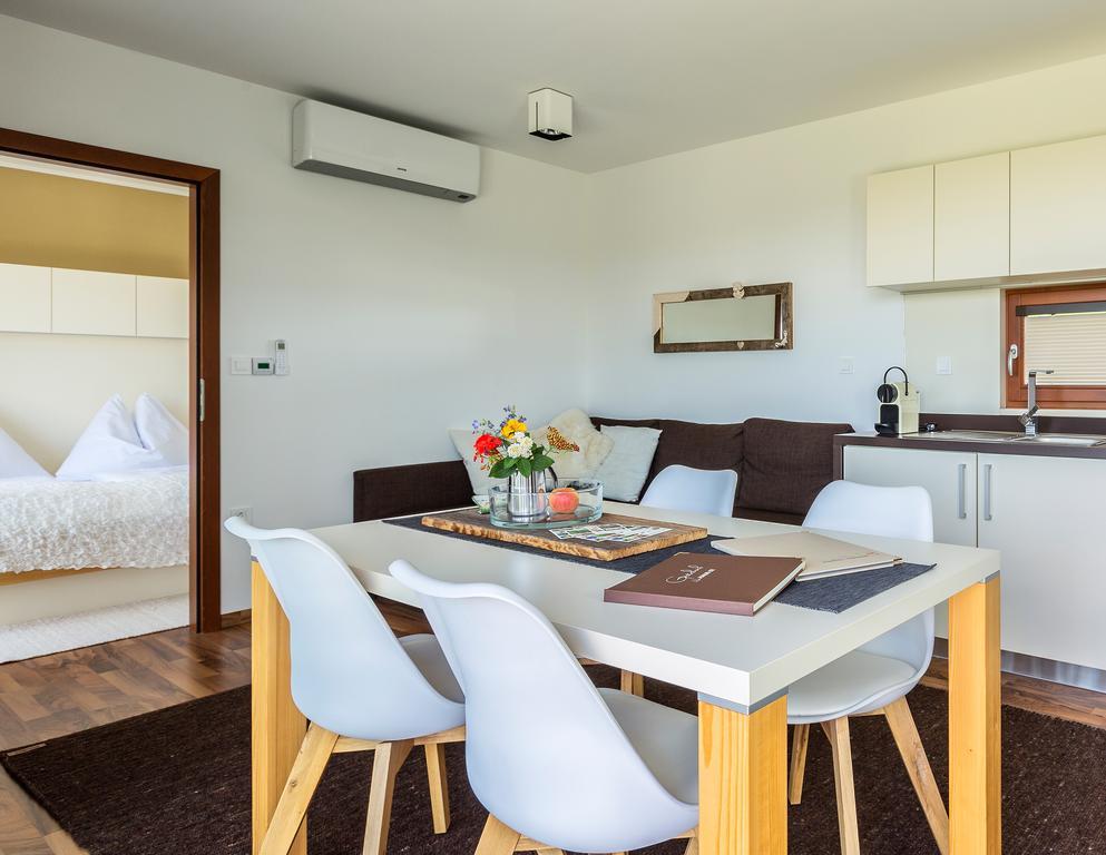 Weingarten-Resort Unterlamm Loipersdorf - Adults Only Екстериор снимка