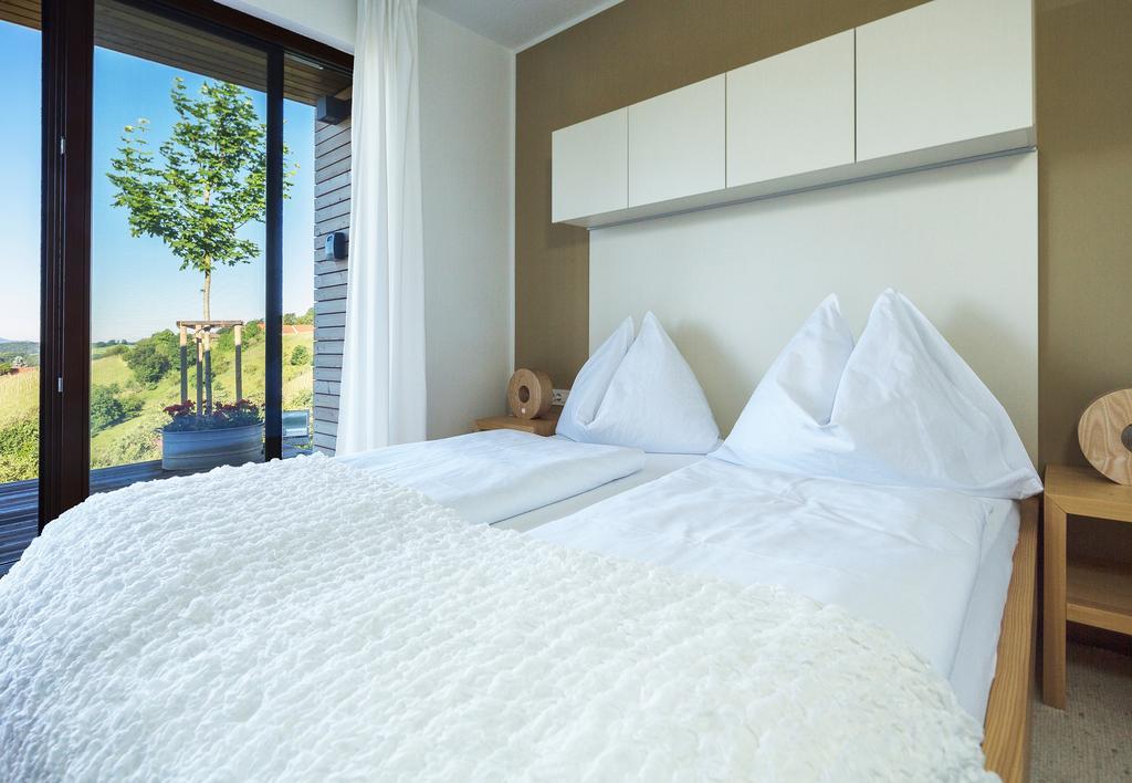 Weingarten-Resort Unterlamm Loipersdorf - Adults Only Екстериор снимка